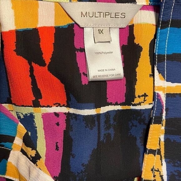 Multiples
Plus Size Block Print Crinkled Yoryu Long Roll-Tab Sleeve - Picture 6 of 7